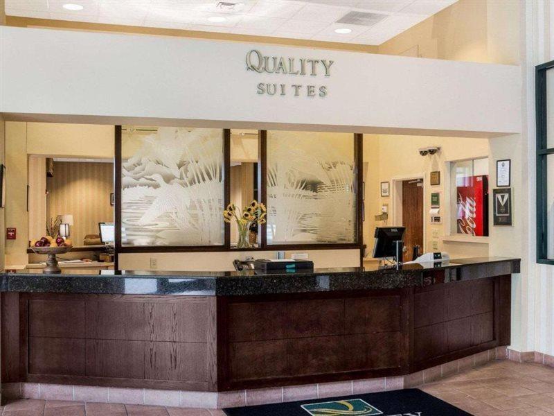 Quality Suites Lake Wright Norfolk Airport Exteriör bild
